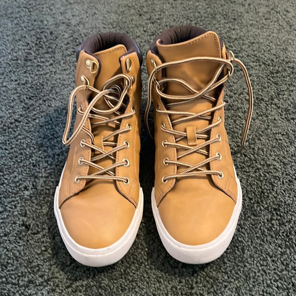 Soda high top tennis shoe